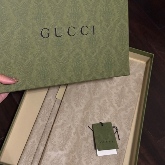 🍂BRAND NEW WITH BOX Gucci GG Jacquard Wool Silk Scarf (Thick) Red/Blue - Picture 11 of 14